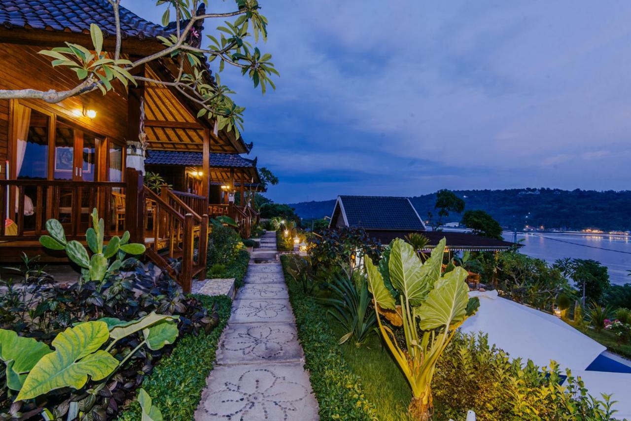 Sunday Huts Lembongan Hotel Buitenkant foto