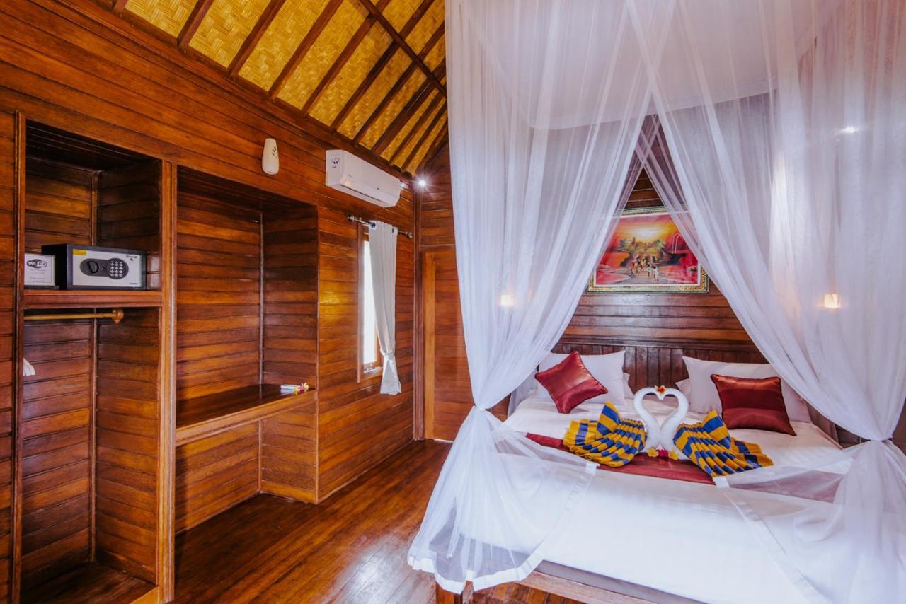 Sunday Huts Lembongan Hotel Buitenkant foto