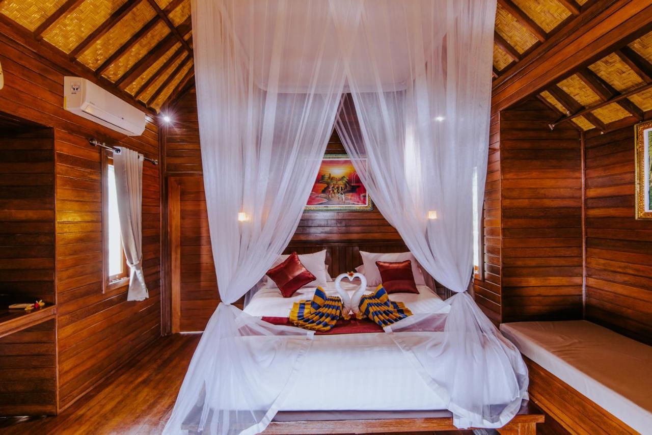 Sunday Huts Lembongan Hotel Buitenkant foto