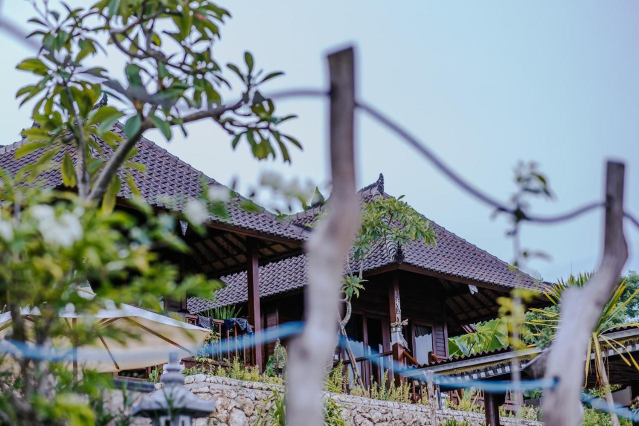 Sunday Huts Lembongan Hotel Buitenkant foto