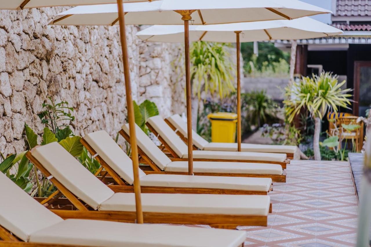 Sunday Huts Lembongan Hotel Buitenkant foto